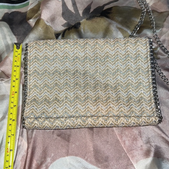 Chelsea28 Clutch - Picture 5 of 7